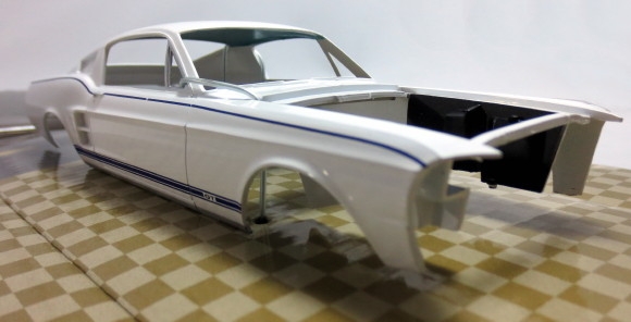 FORD MUSTANG CUSTOMIZED MOTORIZED KIT 1967 ANCIENNE MAQUETTE