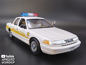 crown victoria model kit