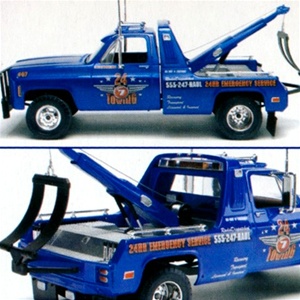 plastic model tow truck